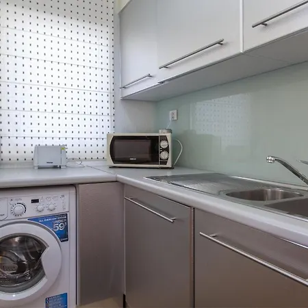 A23 - Marina Palm View