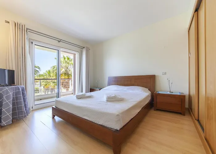 A23 - Marina Palm View *