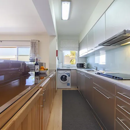 A23 - Marina Palm View